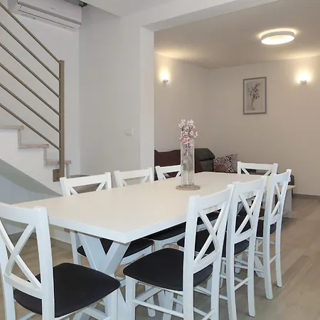Holiday home Zvanya By Interhome